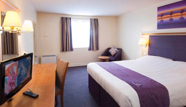Premier Inn Manchester 奇德尔 外观 照片